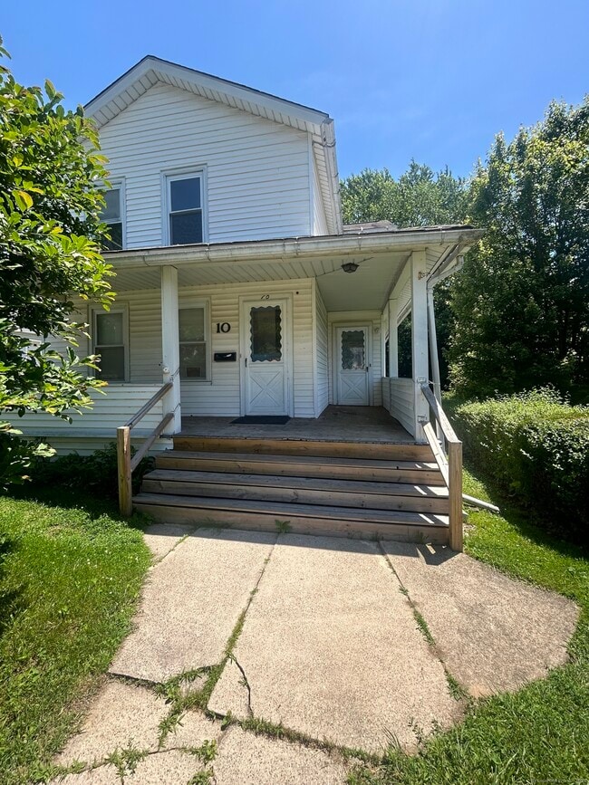 10 Clark St