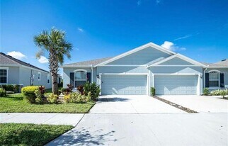 7916 Stonebrook Cir in Zephyrhills, FL - Building Photo