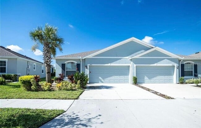 property at 7916 Stonebrook Cir