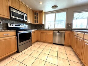 14836 Satanas St in San Diego, CA - Building Photo - Building Photo