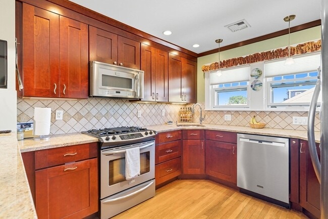 40 Cottage Park Rd in Winthrop, MA - Building Photo - Building Photo