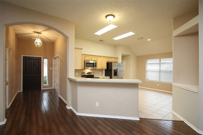 14 Delphinium Pl in Spring, TX - Building Photo - Building Photo