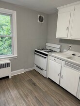 114 Park Ave-Unit -2nd Floor in Collingswood, NJ - Building Photo - Building Photo