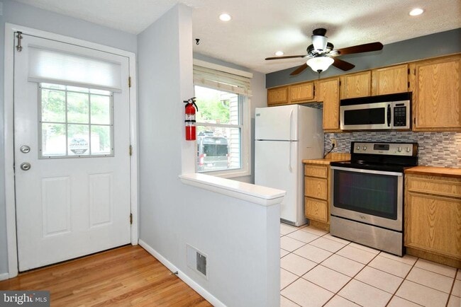 8317 Windfall Rd in Springfield, VA - Building Photo - Building Photo