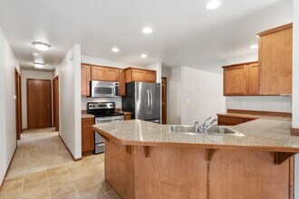 957 NW Longview Dr in Oak Harbor, WA - Building Photo - Building Photo