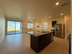 12538 W Orangewood Ave in Glendale, AZ - Building Photo - Building Photo