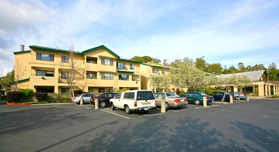 Bennett House in Fairfax, CA - Building Photo - Building Photo