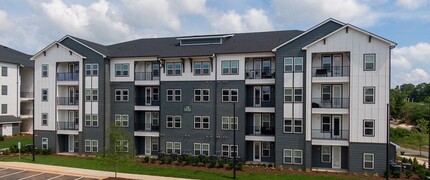 Novo Hickory Highlands in Antioch, TN - Foto de edificio - Building Photo