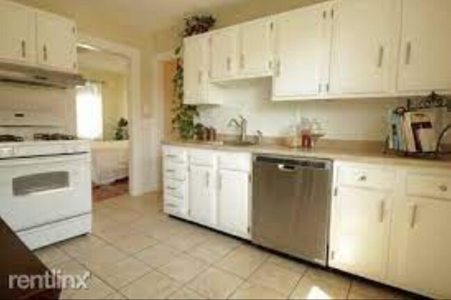 60 Litchfield St, Unit 62 in Boston, MA - Building Photo - Building Photo