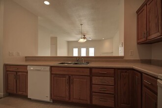 3614 Thornhill Dr in Champaign, IL - Building Photo - Building Photo