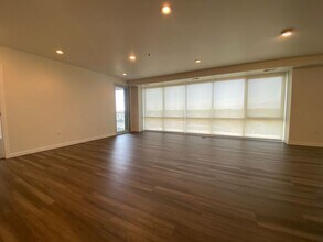 1303 5th St in Coralville, IA - Building Photo - Building Photo