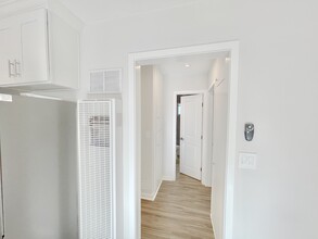 1323 11th St in Santa Monica, CA - Foto de edificio - Building Photo