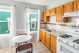 15 Groom St in Boston, MA - Building Photo - Building Photo