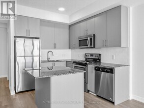 85 Duke St W in Kitchener, ON - Building Photo - Building Photo