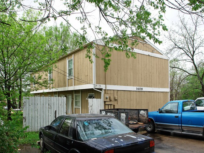 1409-1411 Haskell Ave in Lawrence, KS - Building Photo - Building Photo