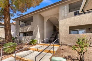 2606 S Durango Dr in Las Vegas, NV - Building Photo