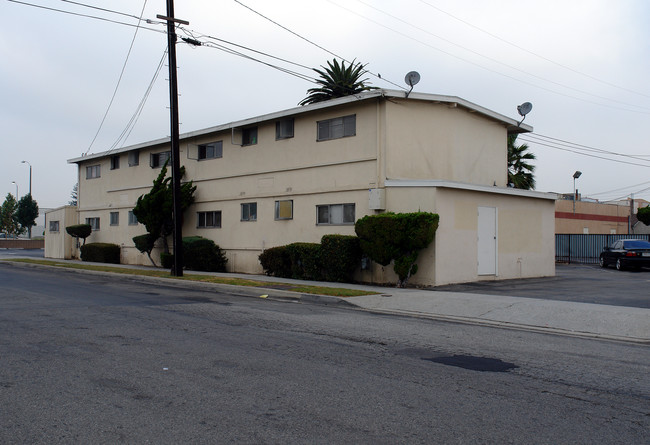 14428 Hawthorne Blvd in Hawthorne, CA - Building Photo - Building Photo