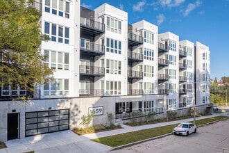 Elevation 1659 in Milwaukee, WI - Building Photo - Building Photo