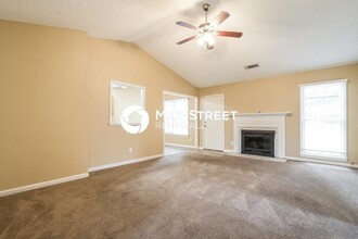 2358 Planters Cove Dr in Lawrenceville, GA - Foto de edificio - Building Photo