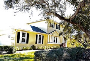 7130 S Tropical Trail in Merritt Island, FL - Building Photo