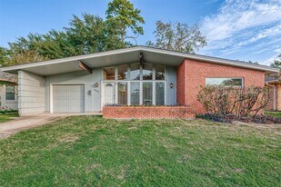 5222 Nina Lee Ln in Houston, TX - Building Photo