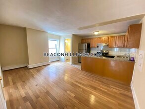 222 Cambridge St, Unit 3 in Boston, MA - Foto de edificio - Building Photo