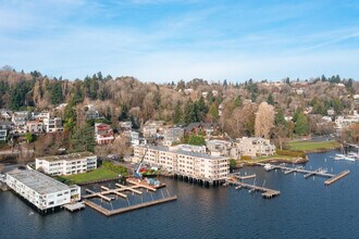 Reef Apartments in Seattle, WA - Building Photo - Building Photo