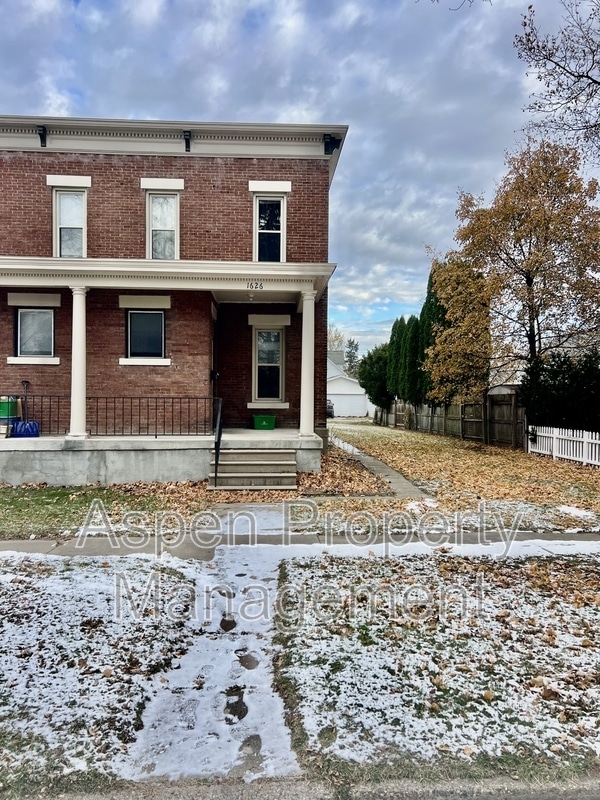 property at 1626 Dodge St