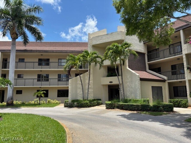 413 Augusta Blvd in Naples, FL - Building Photo - Building Photo