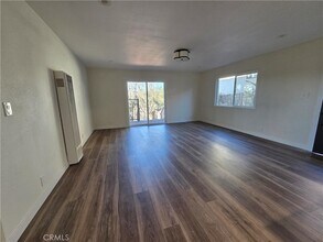 3942 Manzanita Dr in San Diego, CA - Foto de edificio - Building Photo