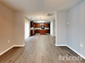 311 Lind Point Ln in Monroe, NC - Foto de edificio - Building Photo