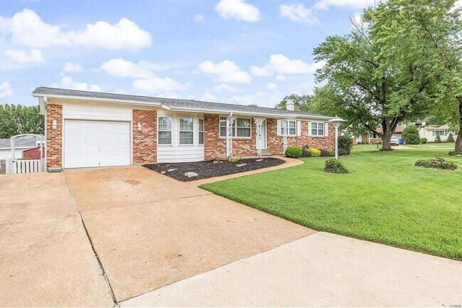 9511 Antigo Dr in St. Louis, MO - Foto de edificio - Building Photo