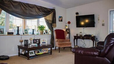 542 Wartman St in Philadelphia, PA - Building Photo - Building Photo