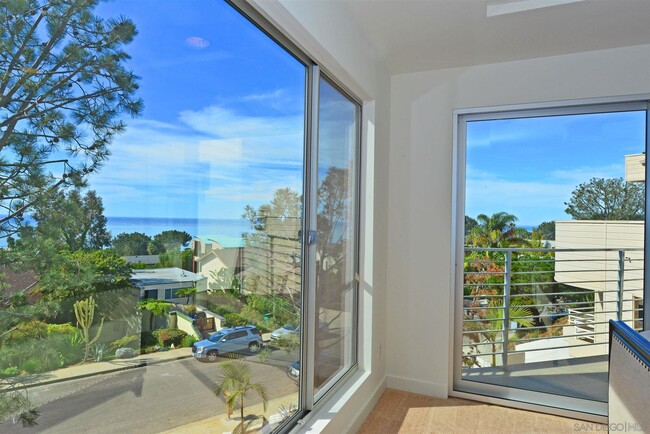 13721 Pine Needles Dr in Del Mar, CA - Building Photo - Building Photo