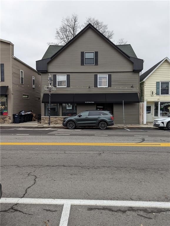 property at 20 E Main St