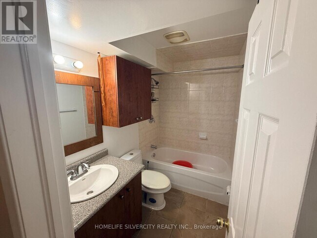 118 Chloe Crescent in Markham, ON - Building Photo - Building Photo