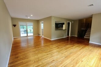 606 Rocky Ridge Rd in Harrison, NY - Building Photo - Building Photo