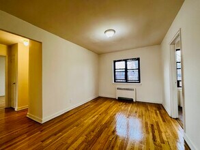 118 Washington Ave, Unit top floor in Rutherford, NJ - Foto de edificio - Building Photo