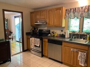 17 Circle Rd in Lexington, MA - Building Photo - Building Photo