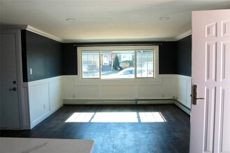 701 Windmill Ave in West Babylon, NY - Building Photo - Building Photo