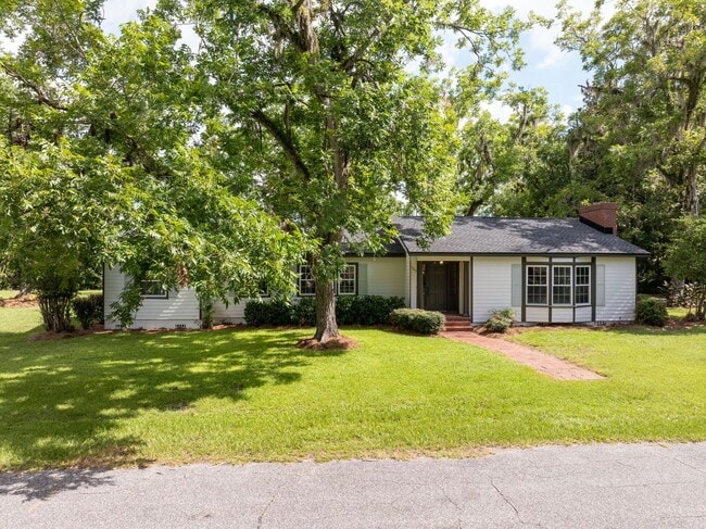 309 Gay St SE in Live Oak, FL - Building Photo - Building Photo