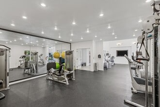 Fulton's Crossing and Landing in Everett, WA - Foto de edificio - Building Photo