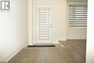 250-250 Finch Ave in Pickering, ON - Building Photo - Building Photo