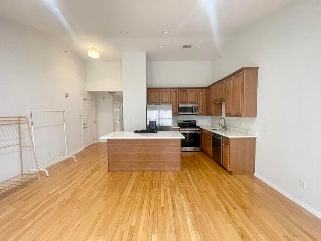 6 GREENWICH Rd in Jersey City, NJ - Building Photo - Building Photo
