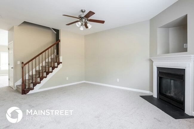 1903 Lees Chapel Rd in Greensboro, NC - Foto de edificio - Building Photo