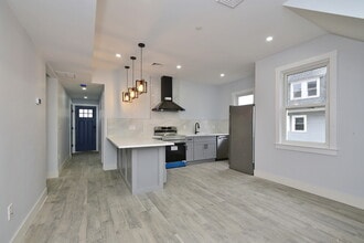 116 Evans St, Unit 3 in Boston, MA - Building Photo - Building Photo