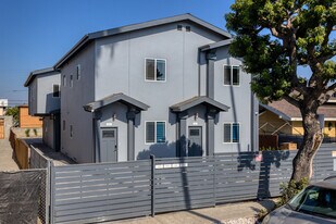 413-415 1/2 N Harvard Blvd in Los Angeles, CA - Building Photo
