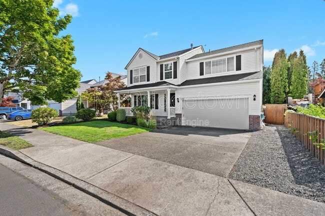 2136 NE 13th Ave in Hillsboro, OR - Building Photo - Building Photo