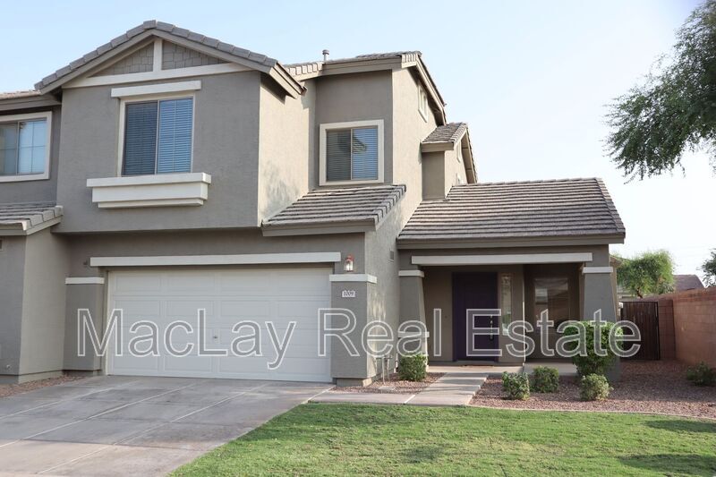 1009 E Iris Dr in Chandler, AZ - Foto de edificio