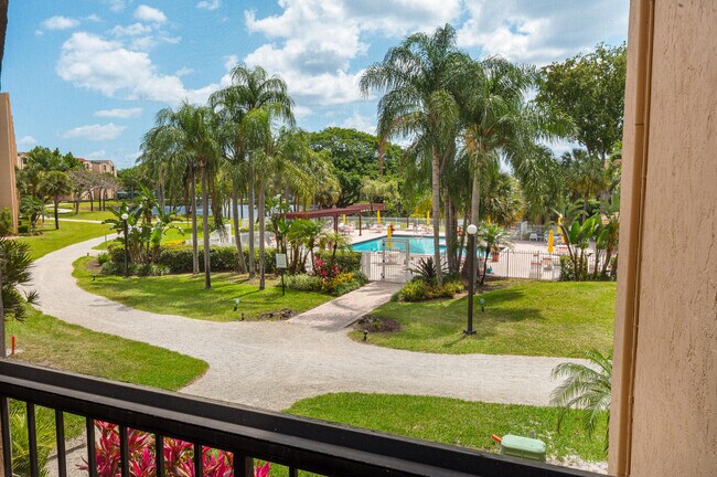 2255 Lindell Blvd in Delray Beach, FL - Building Photo - Building Photo